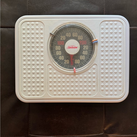 Sunbeam Bathroom Scale - Picture 2 of 2